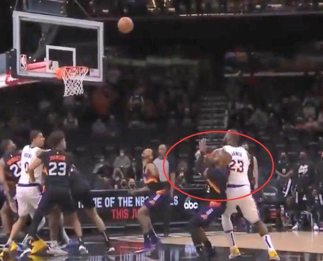 开云体育官网-保罗詹姆斯上演相爱相杀 沃格尔：保罗动作太危险